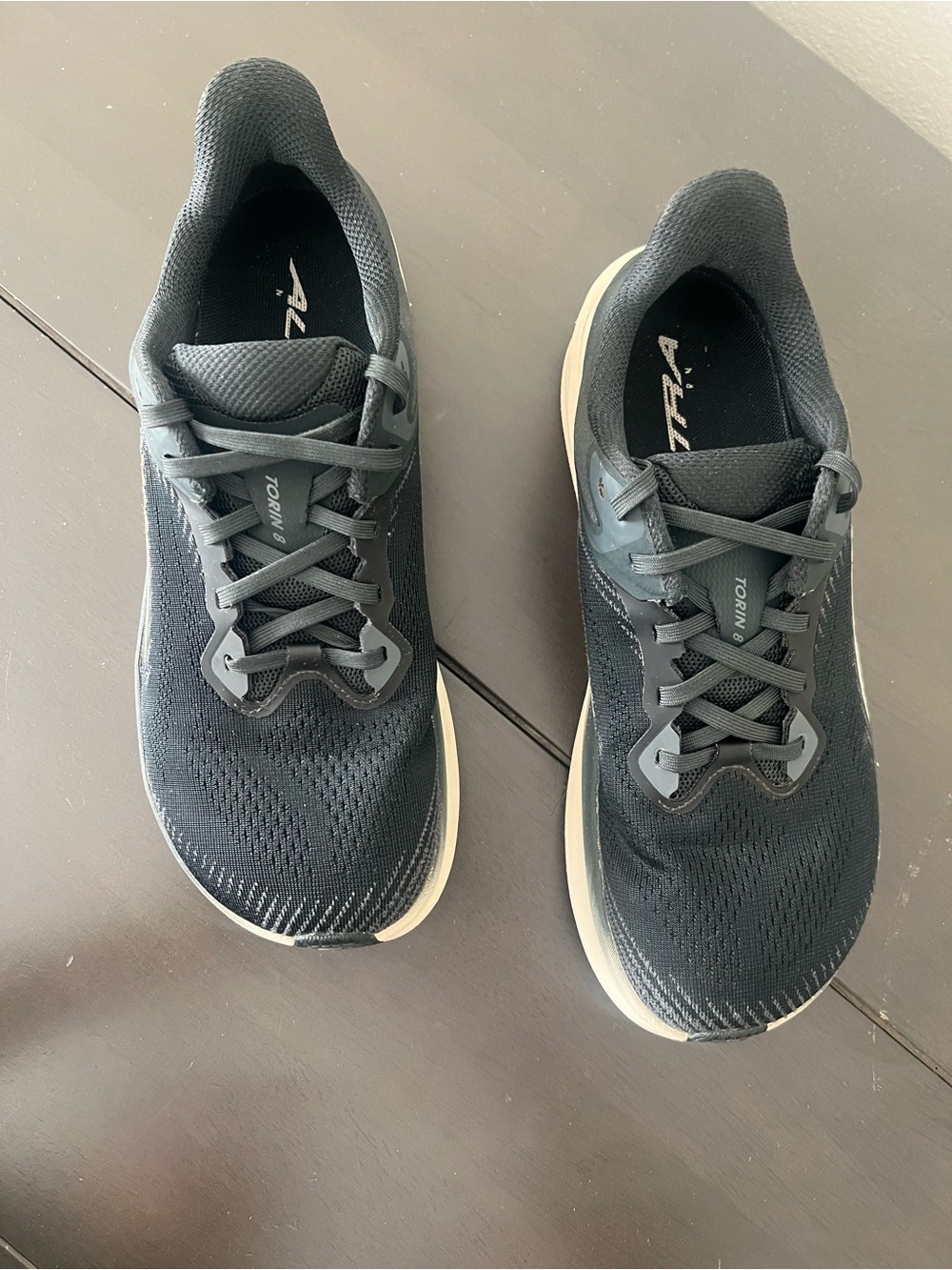 Altra Torin 8 Women’s Black and White Athletic Running Shoes - Picture 6 of 6